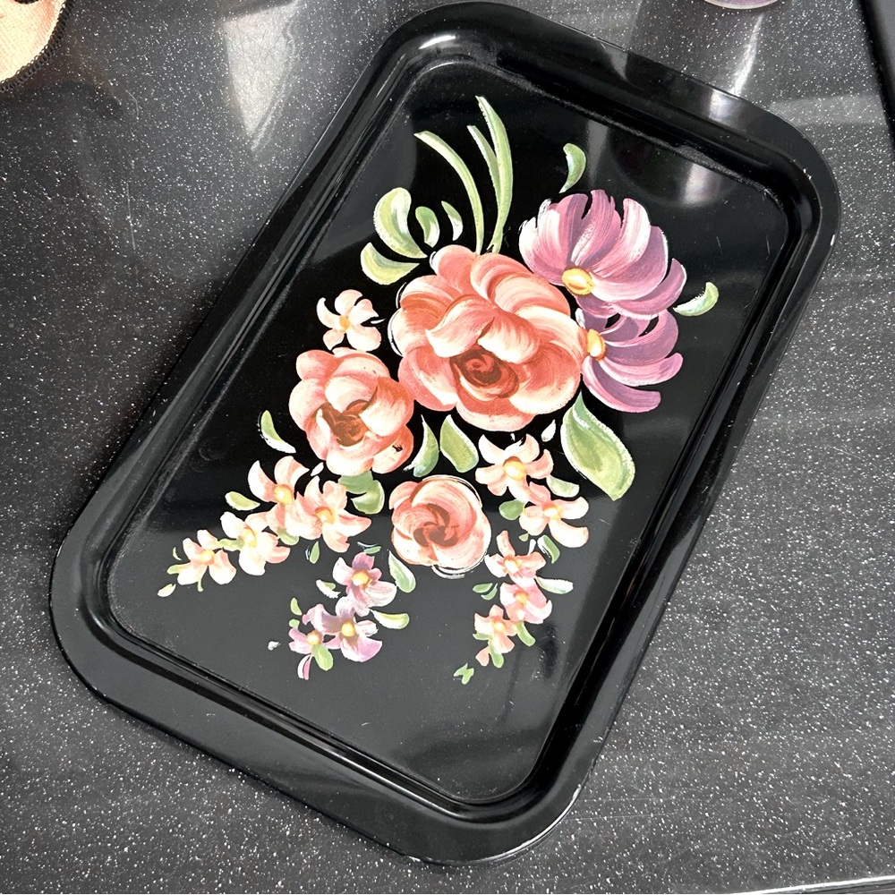 Metal Tray - Picture 2 of 3